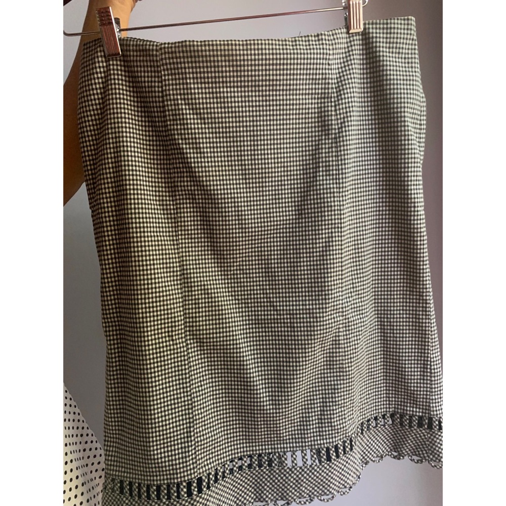 Checkered pencil skirt